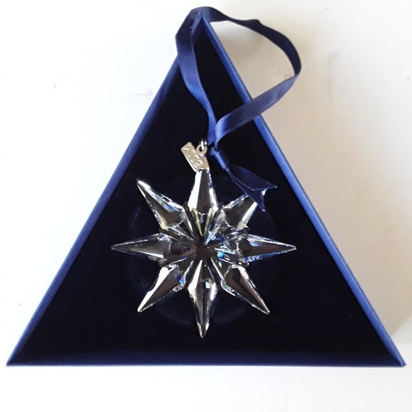 Swarovski 2009 Annual Crystal Snowflake/Star Holiday Ornament MIB